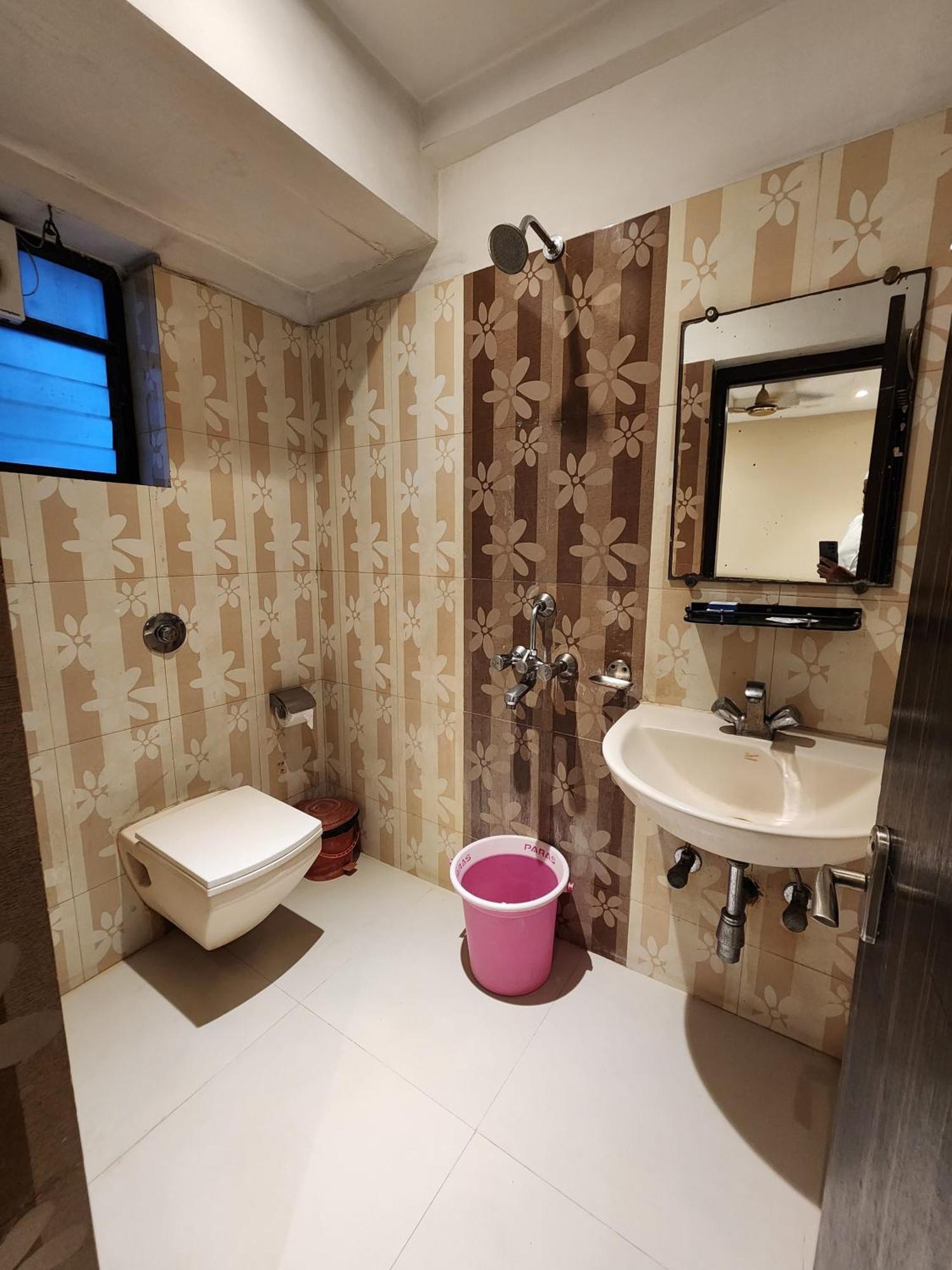 Saad Hotel 2*
