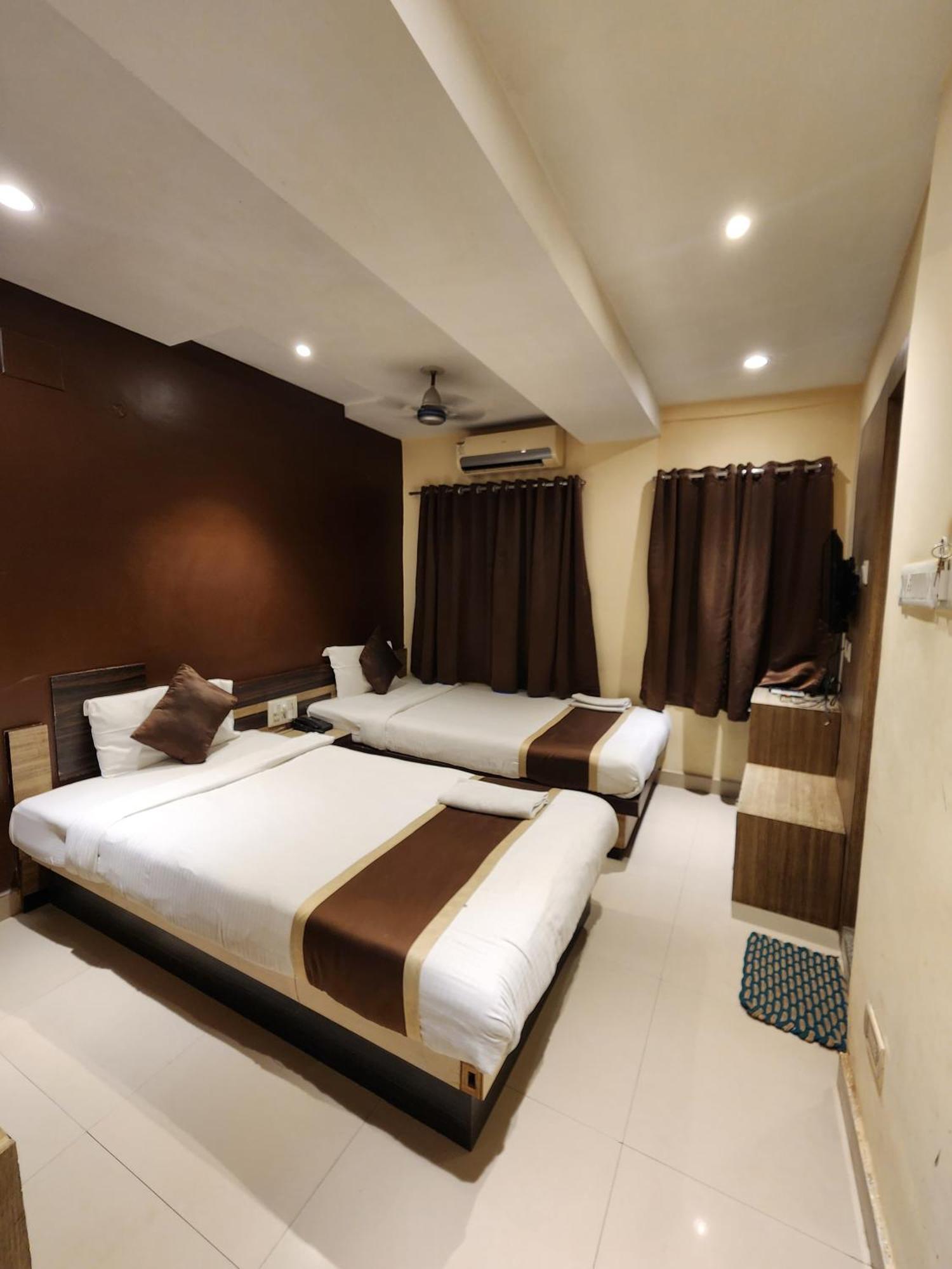 Saad Hotel Kolkata